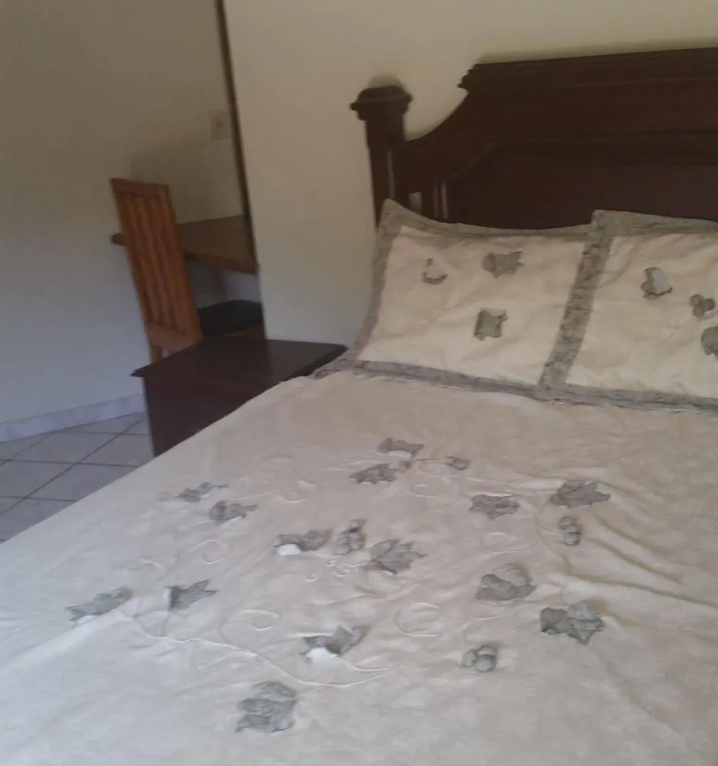Mirebalais Wozo Plaza Hotel האיטי